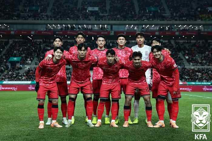 【2026W杯】韓国代表の新ユニフォームが公開!ソン・フンミンやイ・ガンインの注目選手の背番号を徹底解説 1 news p.v1.20251126.b5a122ef00a34fdd94fbf9faca7c6783 P11