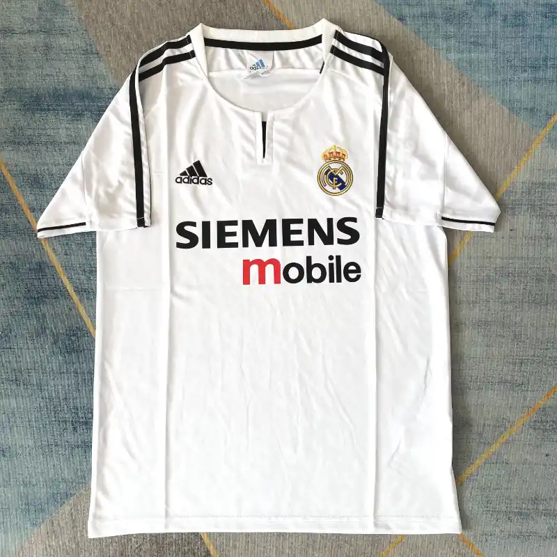Camiseta retro de local del Real Madrid de la temporada 2003-04, n.º 3 2003-04 Real Madrid レトロなホームジャージ - Imagen 3