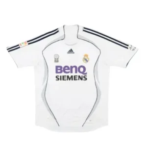 Equipación local del Real Madrid de la temporada 2006-07