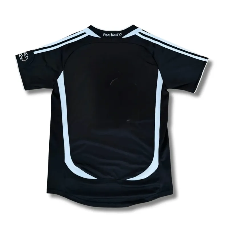 Camiseta de visitante del Real Madrid de la temporada 2006-07, n.º 2 2006-07 Real Madrid シーズン アウェイユニフォーム - Imagen 2